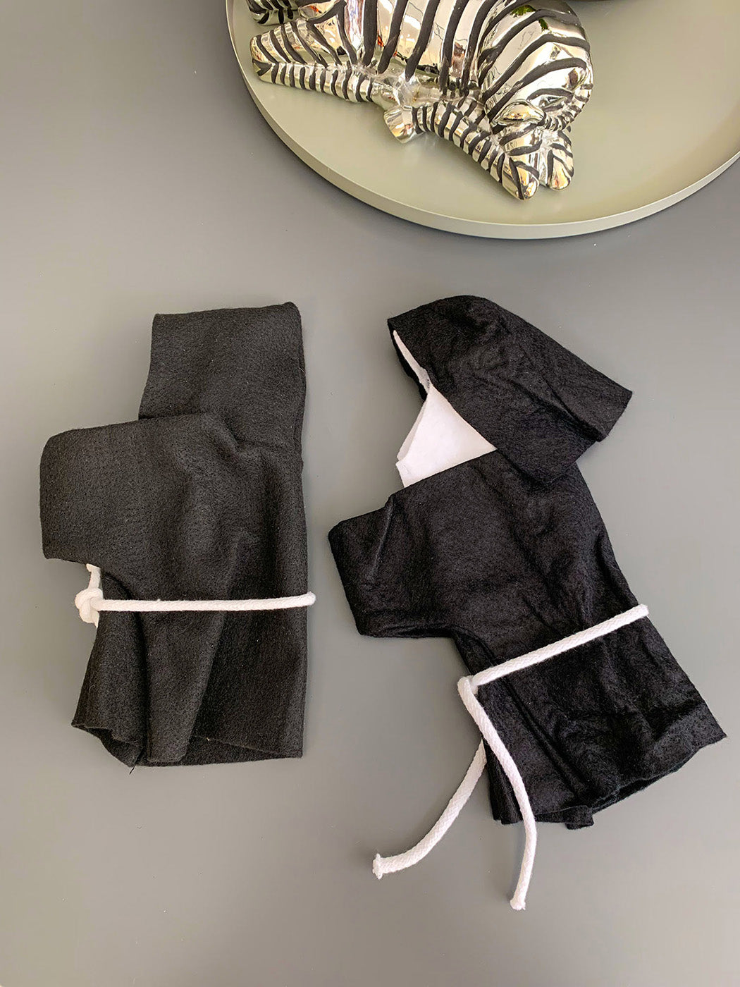 Flaschenmanschette für Bier als Mönch und Nonne