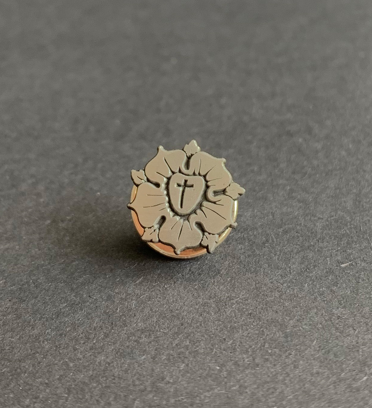 Pin Lutherrose