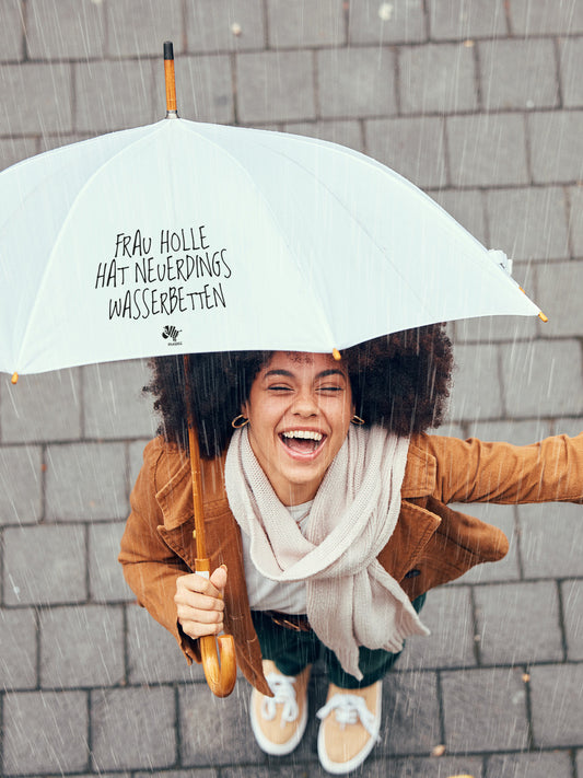 Regenschirm "Frau Holle hat neuerdings Wasserbetten"